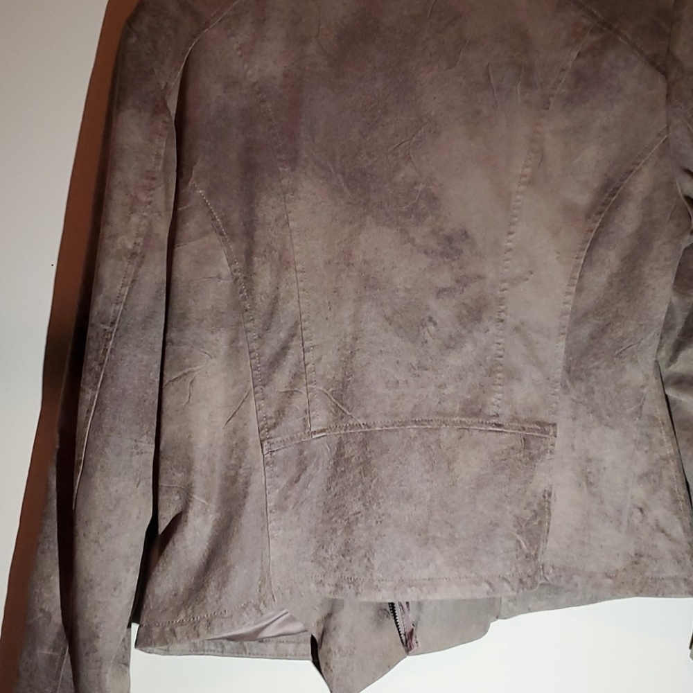 Jacket - Picture 3 of 4